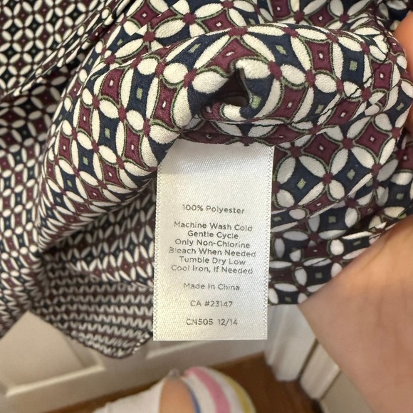 Talbots Petites LP Diamond‎ Geometric Print Red V-Neck Blouse Shirt Top Women - Picture 5 of 10